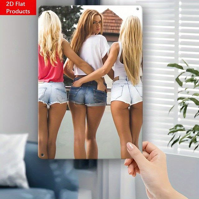 HELLOYOUNG Metall-Wandkunst Goldene Blondinen Rückansicht in Gold und Multicolour, Wanddekoration aus Metall, Breite: 20,32 cm, Höhe: 30,48 cm, Tiefe: 0,3 cm - Bild 1