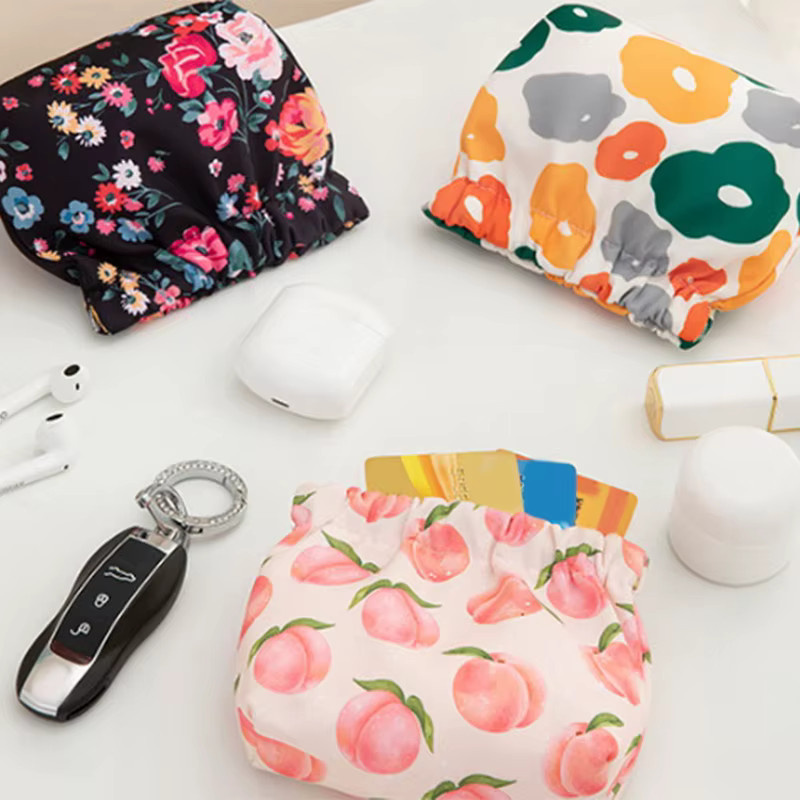 Kosmetiktasche aus Oxford-Stoff mit Blumenmuster, elastischer selbstschließender Beutel als Organizer für Make-up, Lippenstift und Schmuck, Mehrfarbig - Bild 2