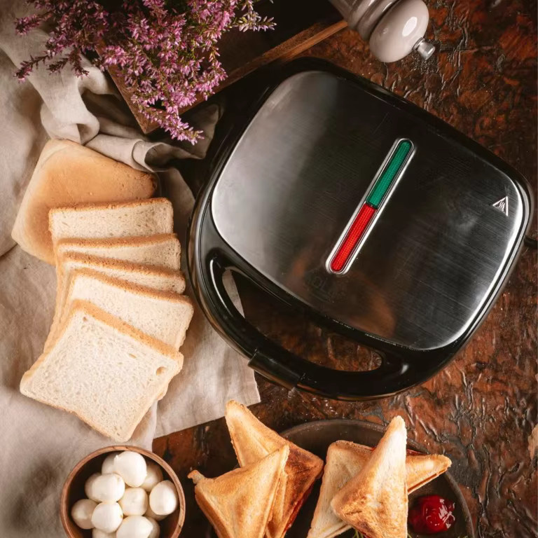 Adler 5in1 Multifunktionsgerät mit austauschbaren Platten als Toaster, Grill und Waffelmaker, 1200 W, Schwarz - Bild 2