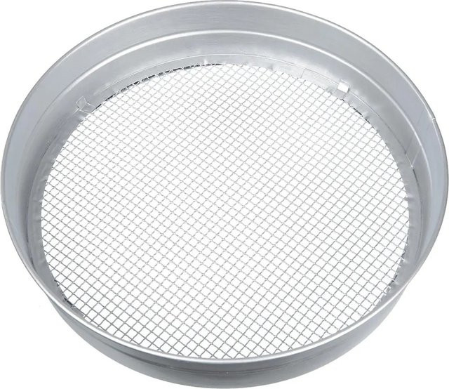 Nature Sieb aus verzinktem Stahl mit 6 mm Maschenweite in Silber - Bild 1