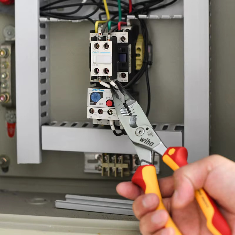 Wiha 8-in-1 Multifunktionale Isolierzange und Elektriker-Abisolierzange 45489 - Bild 4