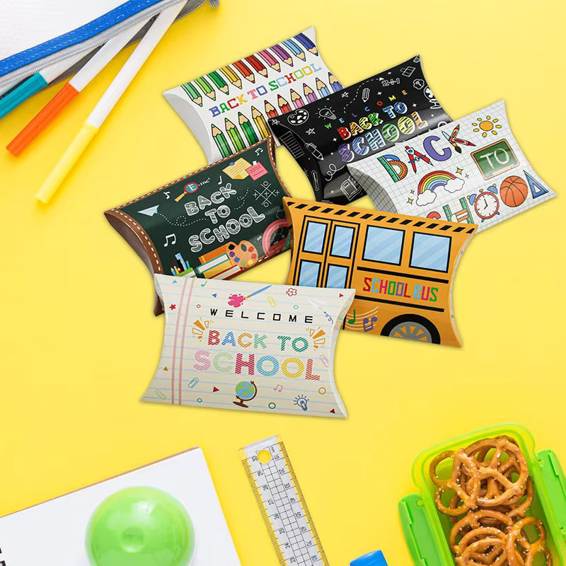Bunte Geschenkboxen in Schulbus-Design aus Papier für den Schulanfang und Geburtstage - Bild 2