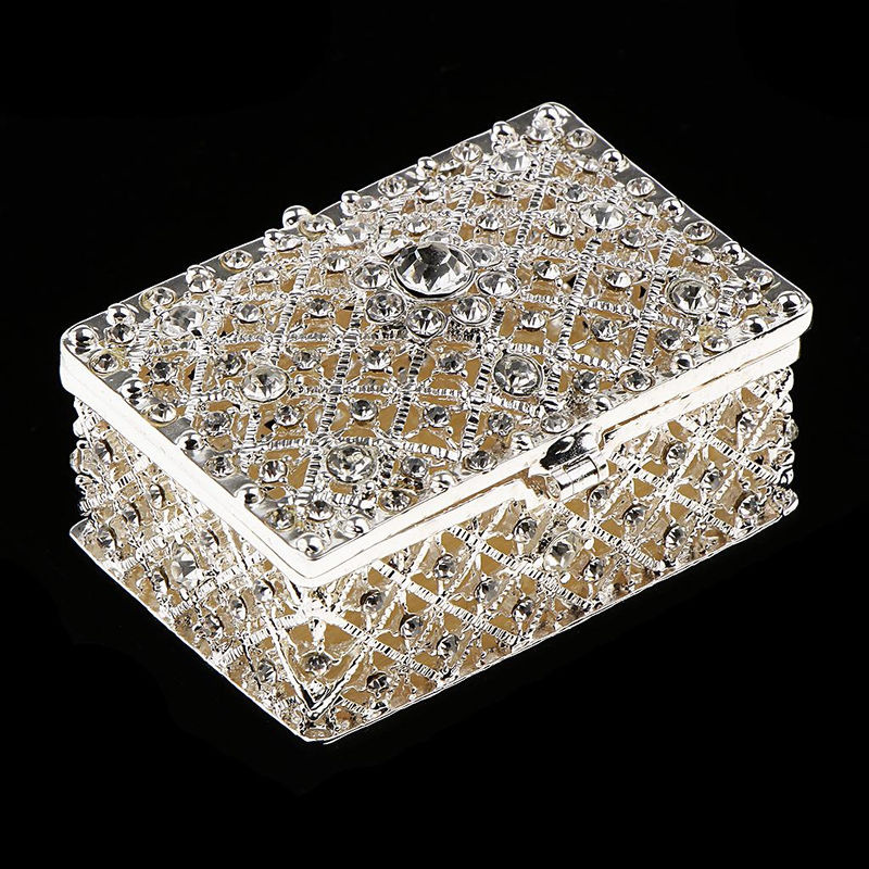 Glamour Aufbewahrungsbox aus Metall mit Strasssteinen und Magnetverschluss, silber, B/T/H: 6,3 x 4,7 x 4 cm - Bild 5