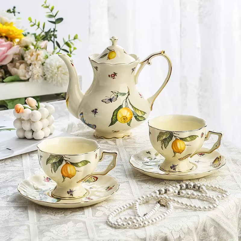 JUSTINLAU Keramik Kaffeetassen- und Untertassen-Set mit Zitronenmuster in Weiß - Bild 3