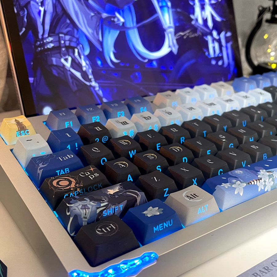 Genshin Impact Kyryll Chudomirovich Flins Keys Anime Tastenkappen aus PBT für Cherry Mechanical Keyboards wie Made68, Mad68 und Wooting 60 in Blau - Bild 3