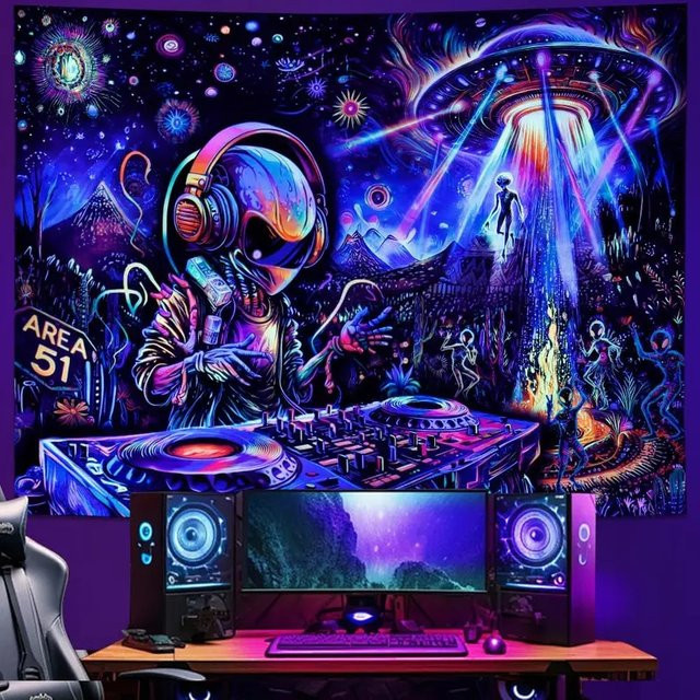VIKAMA Trippy Alien DJ Wandteppich mit UFO-Motiv in Multicolour, B/H: 60 x 40 cm - Bild 1