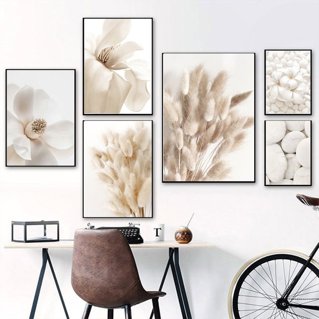Potdemiel Wandbild mit floralem Motiv in Beige und Weiß, Leinwanddruck mit Rosen und Pfingstrosen im skandinavischen Design - Bild 1