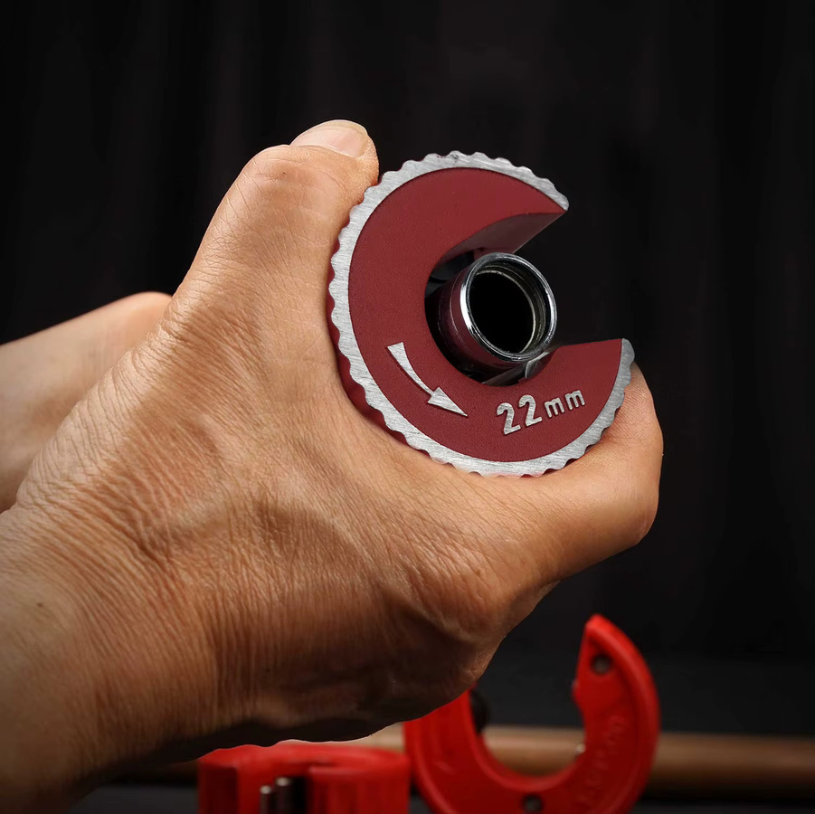 QDS Mini-Rohrschneider aus Aluminiumlegierung mit Selbstverriegelung in Rot für Kupfer, Aluminium, PVC und Kunststoff - Bild 5