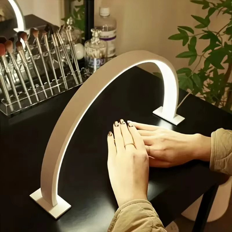 Tragbare LED-Halbmond-Nagellampe in Weiß für Beauty-Salons und Büro mit Touch-Steuerung und USB-Anschluss - Bild 4