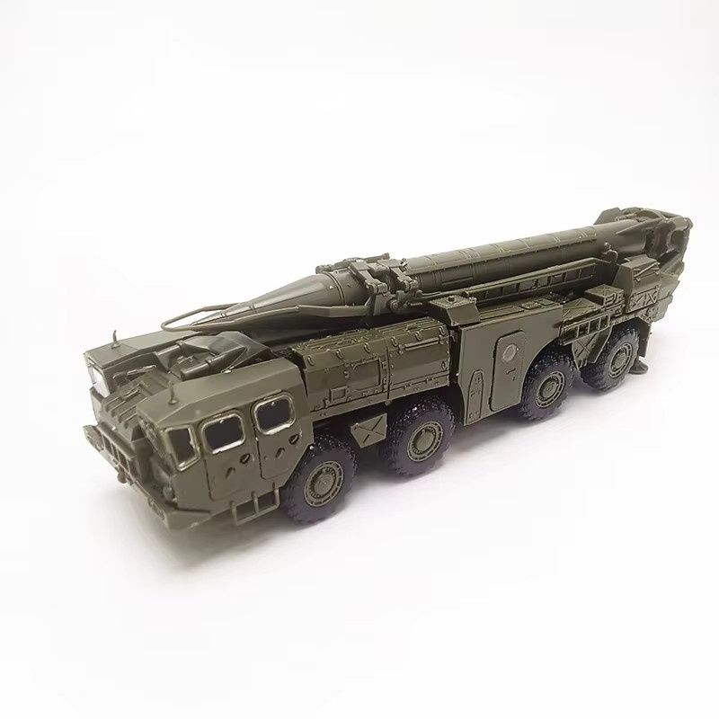 GRAPMAN Sowjetischer Werfer mit R17-Raketenrakete 1/72 Montagemodell Kunststoff - Bild 2
