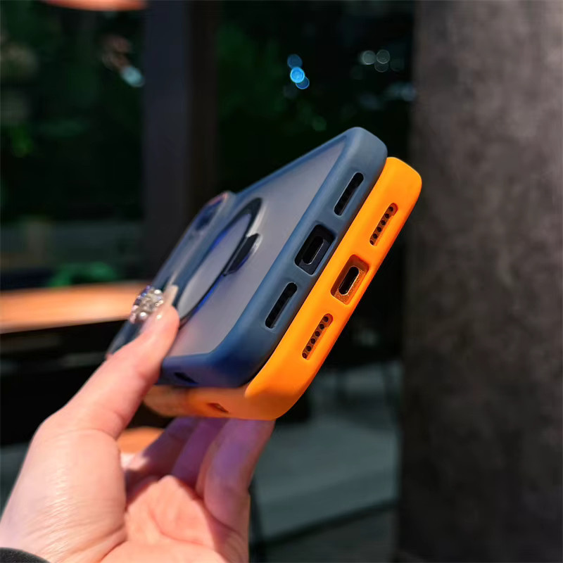 Magnetische iPhone Schutzhülle mit Ringhalter und MagSafe Kompatibilität in Transparent oder Gold - Bild 4