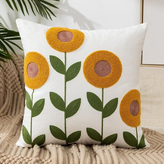 Bestickter Kissenbezug von JMG Clothing mit floralem Design in Weiß, B/B/H: 45 x 45 x 1 cm - Bild 1