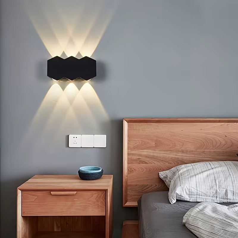 SUNMEIYI Außenwandleuchte aus Aluminium in Schwarz, minimalistisches rechteckiges Design mit Up-Down-Lichteffekt und warmweißem Licht für Garten und Terrasse - Bild 3