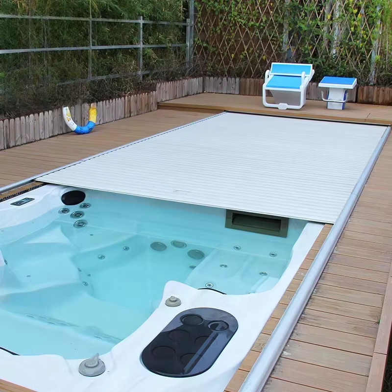 Automatische Schwimmbadabdeckung aus Polycarbonat in Weiß für rechteckige oberirdische Pools, UV-beständig und wasserdicht - Bild 3