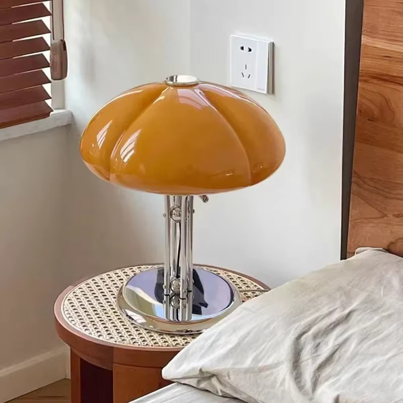 JIANKEXING Kürbis LED Schreibtischlampe im Bauhaus Retro Design, Farbe Gelb und Silber, warmweißes Licht - Bild 3