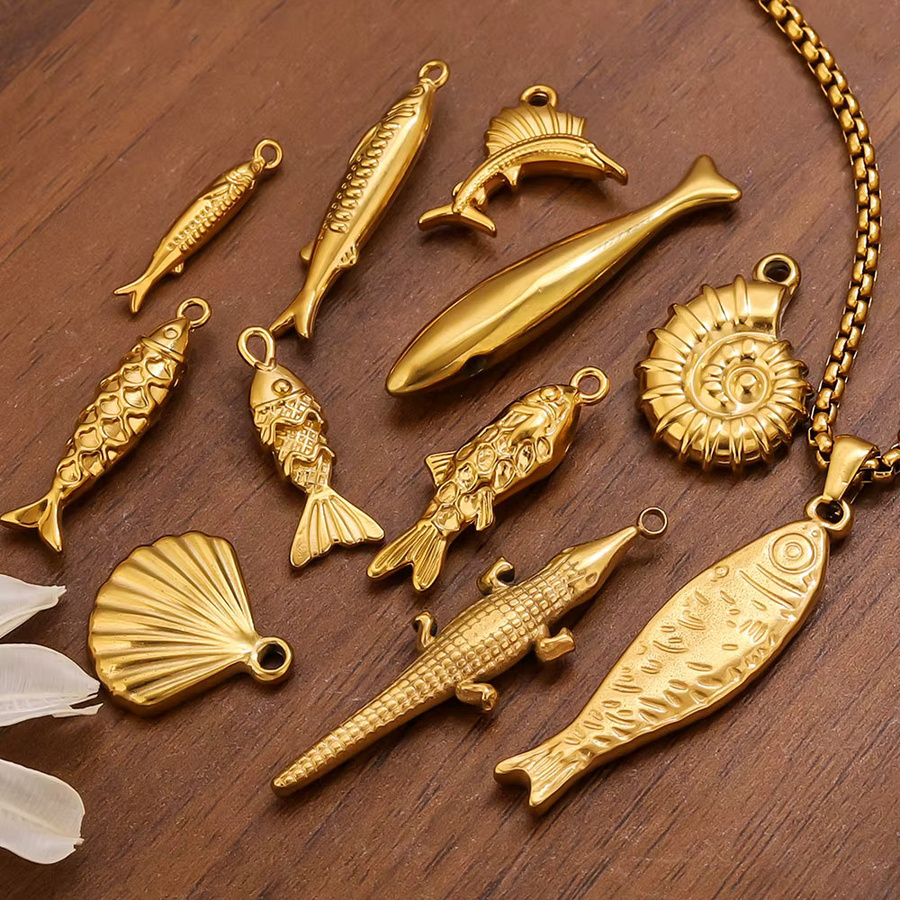 Elomia Fisch-Anhänger, Edelstahl, vergoldet, Gold - Bild 3