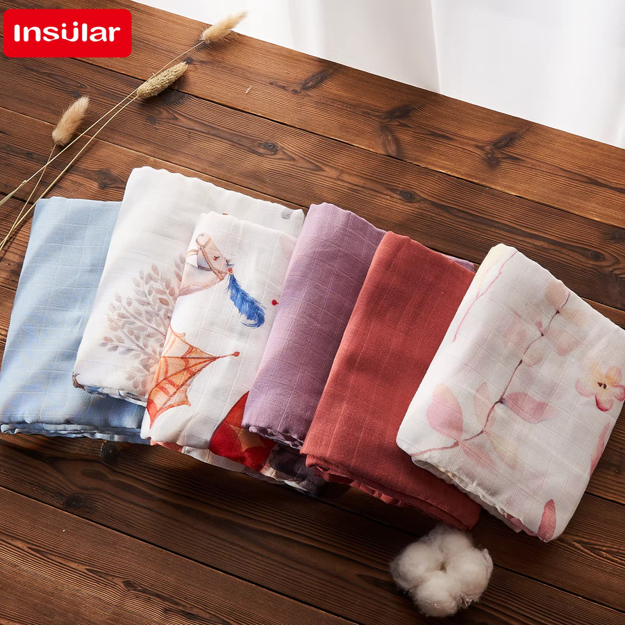 INSULAR Musselin Babydecke aus Baumwolle mit Blumenmuster, Farbe: Rot, B/B: 120 x 120 cm - Bild 2