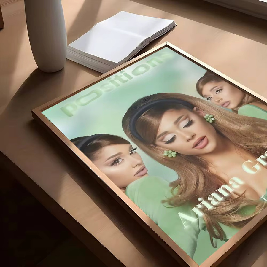 Kayou Poster Ariana Grande selbstklebende Wandkunst Dekoration in Mehrfarbig - Bild 5