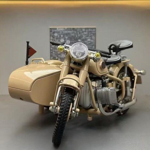 Linyi toy car Klassisches Beiwagen-Motorradmodell, Druckgussmetall, mit Ton und Licht, ab 18 Jahren - Bild 1