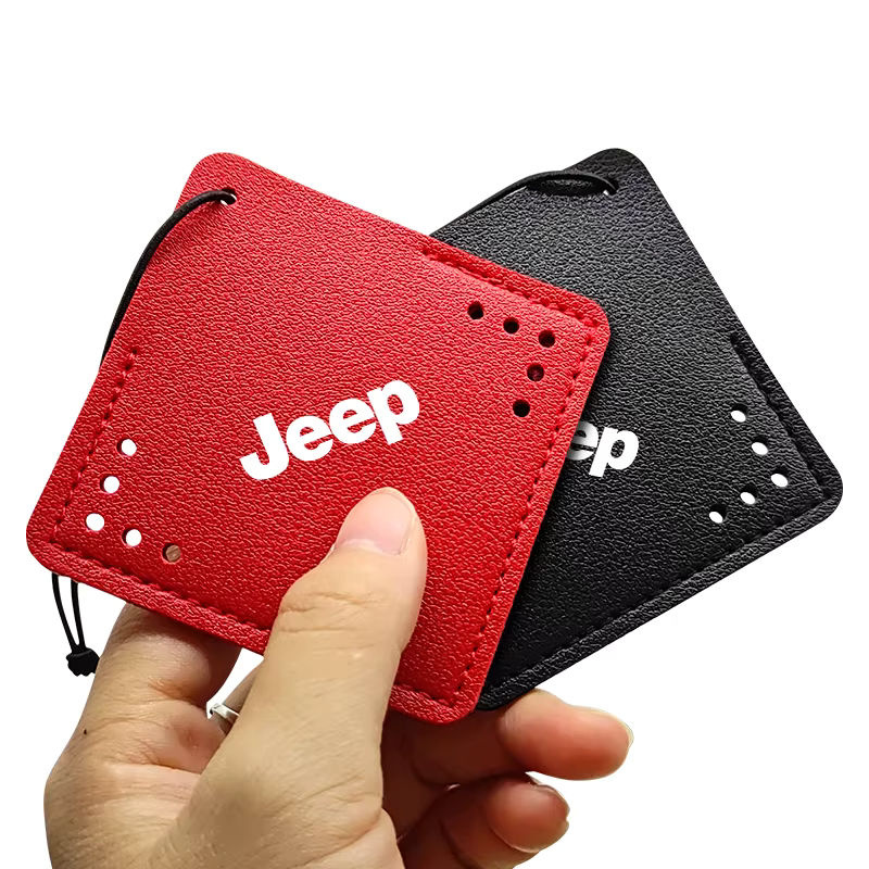 Jeep Auto-Innenraum-Duftanhänger aus Leder in Mehrfarbig für Wrangler, Grand Cherokee, Compass und Renegade inklusive Reifenventilkappen - Bild 2