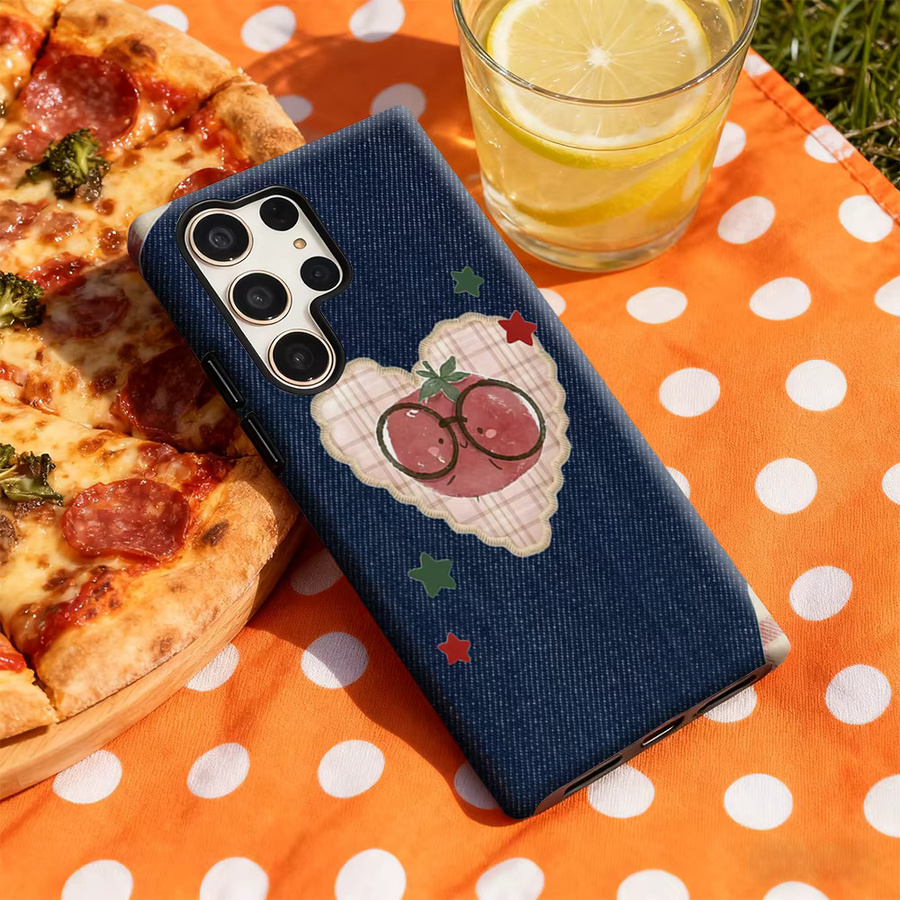 Samsung Handyhülle im Denim-Stil mit Tomaten-Design für Galaxy S25 Ultra, S24 und S23 Ultra Plus in Blau mit glänzender doppellagiger Rückseite - Bild 4