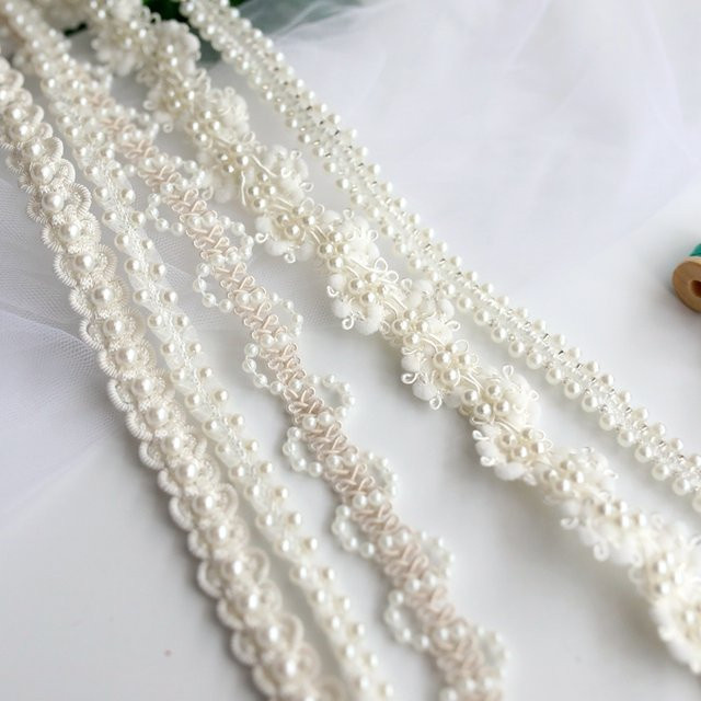 ZYLPYY Elegante weiße Spitzenborte mit Perlenstickerei für DIY Nähen und Handwerk, 1 Yard - Bild 1