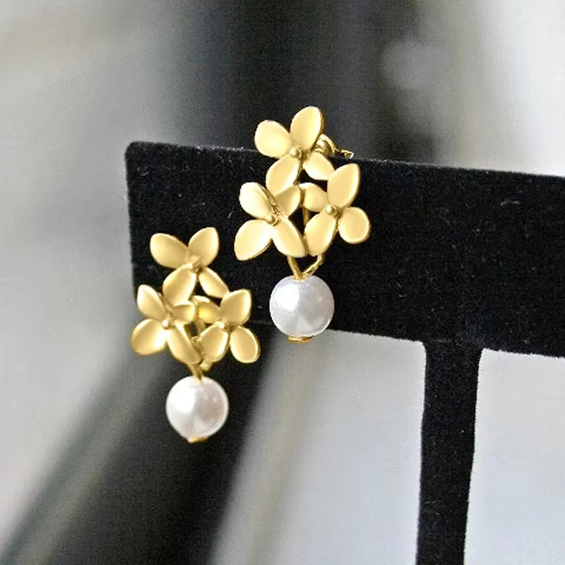 Huitan Ohrringe, Blumen Design, Perle, Gold, Damen - Bild 3