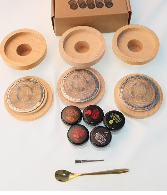 Smoking Master Cocktail-Räucher-Set mit 4 natürlichen Geschmacksrichtungen und Holzspäne-Ei in Braun für Bourbon Whiskey und Old Fashioned Getränke - Bild 1