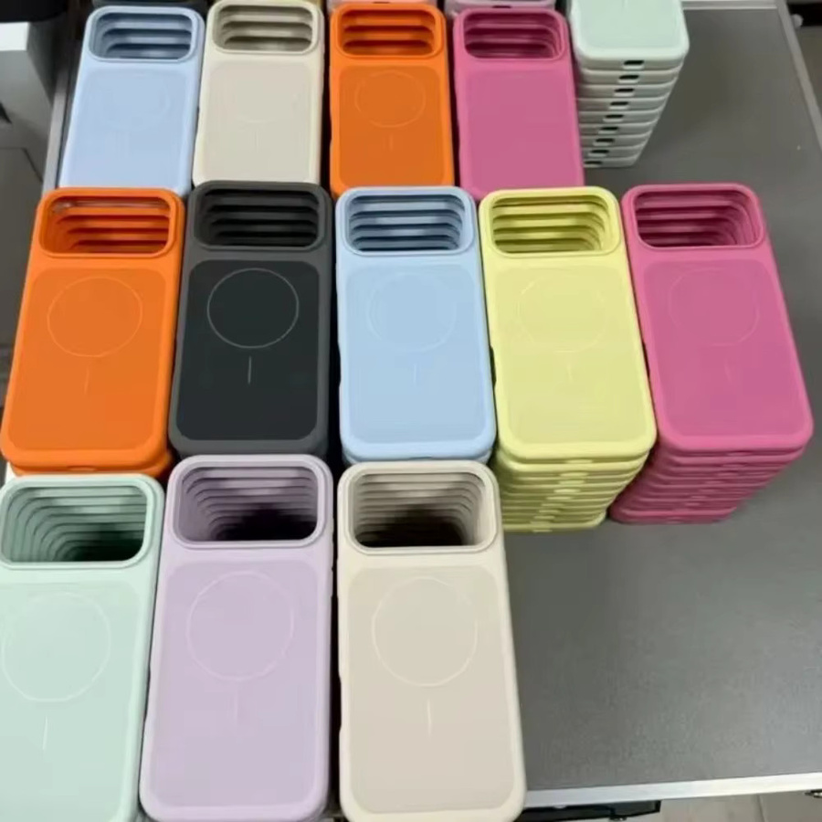 Apple MagSafe Silikon Handyhülle für iPhone 17 Pro Max in Multicolour und Weiß - Bild 3