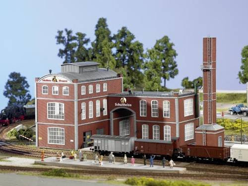 Piko Modellbau Brauerei Schultheiss im Maßstab H0 - Bild 1