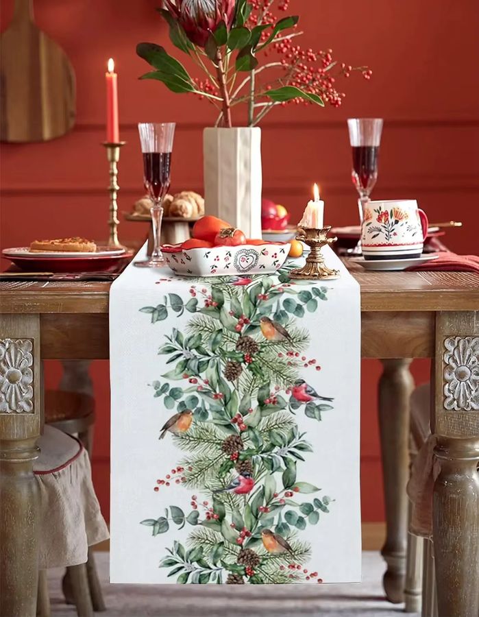 JIT Weihnachts-Tischläufer mit Kiefernblatt-Motiv in Weiß, Aquarell-Design, dekorativ und festlich - Bild 2