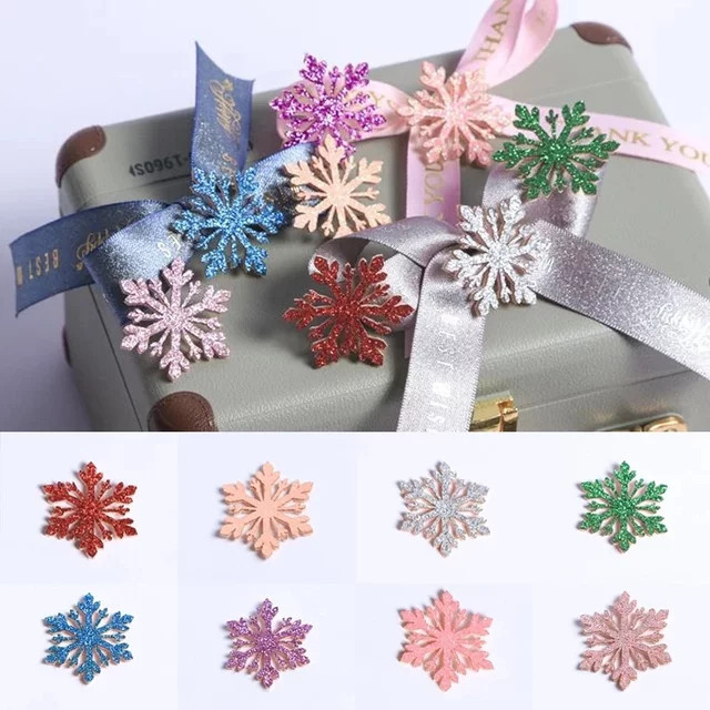 10 Stück glitzernde Weihnachtsschneeflocken in Gold und Multicolour als Applikationen für DIY-Handwerk und Hochzeiten, Größe: 34 x 36 mm - Bild 1
