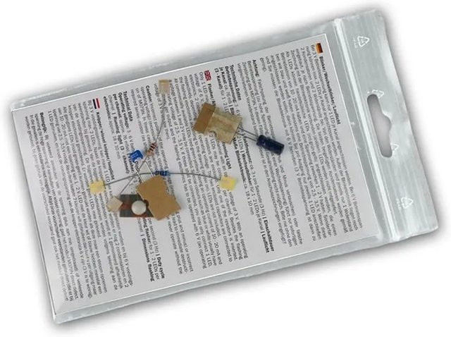 Kemo Blinker Bausatz mit 1-6 multicolor LEDs als Wechselblinker und Lauflicht aus Kunststoff - Bild 1