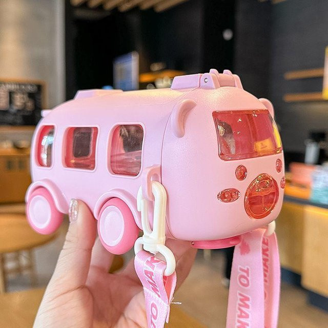 Binchi Keji Travel Kinder-Trinkbecher in Bus-Form mit Ausgießer und Trageband, 500ml, Pink, Blue, Beige - Bild 1