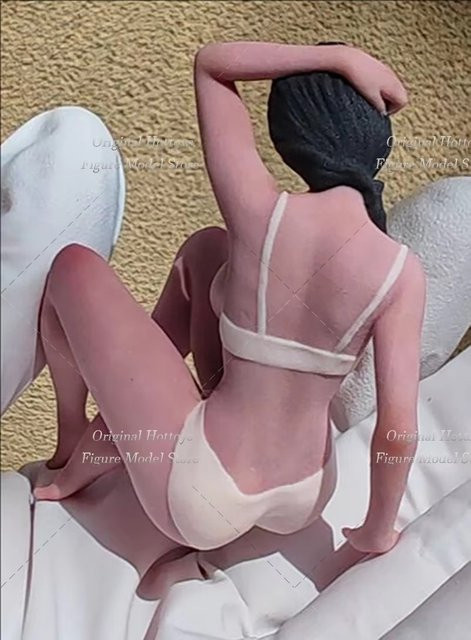 Hot Toys Frauen-Soldatin Actionfigur im 1/18 Maßstab, Mini-Skulptur Modellpuppe für Sammler, Höhe: 6 cm - Bild 1