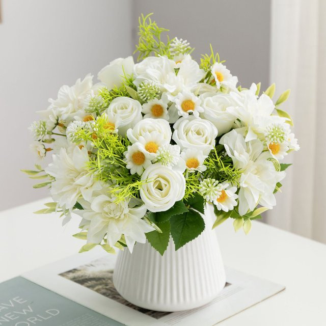 XIAOYINMO Künstliche Blumen aus Seide in Weiß mit Rosen und Dahlien für Hochzeitsdekoration und DIY-Geschenke - Bild 1