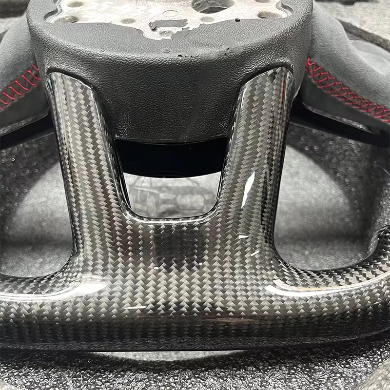 Kohlefaser-Lenkrad mit Lederperforation in Schwarz für Audi B9 S3 S4 S5 RS3 8V RS4 RS5 - Bild 3
