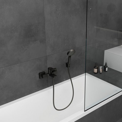 Hansgrohe Vernis Shape Einhebel-Wannenmischer in Mattschwarz mit schwenkbarem Auslauf B/H/T: 21,9 x 11,0 x 18,2 cm - Bild 1