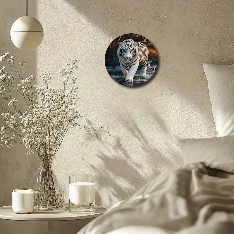 Majestic Tiger Art Rundwandkunst aus Holz mit weißem Tiger und blauen Augen im kosmischen Sternennachtdesign, Durchmesser: 20,3 cm - Bild 3