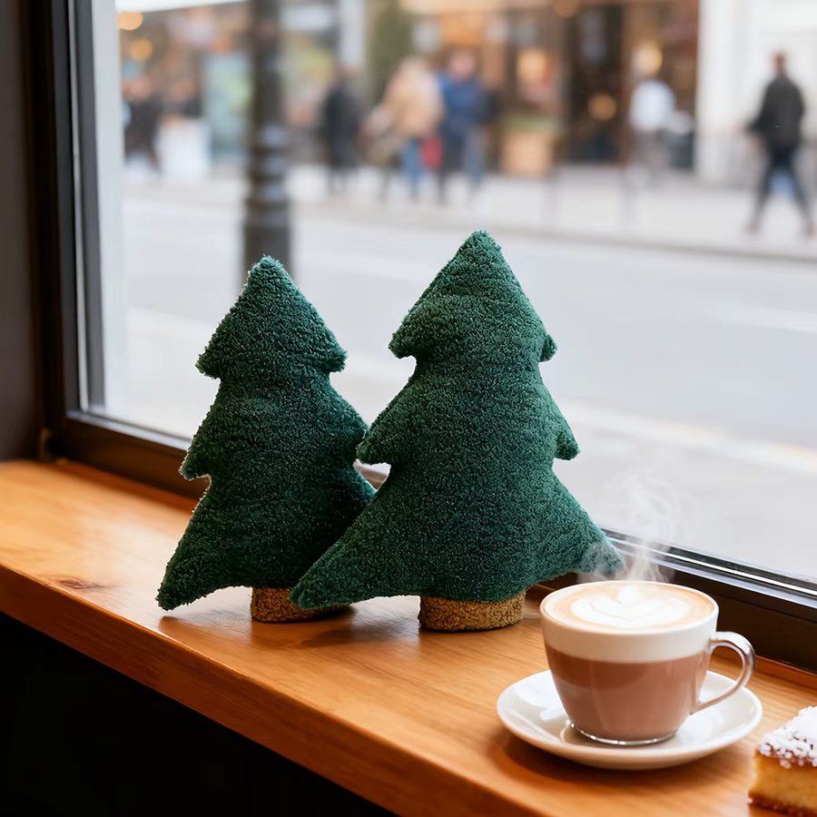 DUTRIEUX Plüsch-Weihnachtsbaum-Wurfkissen in Grün - Bild 6