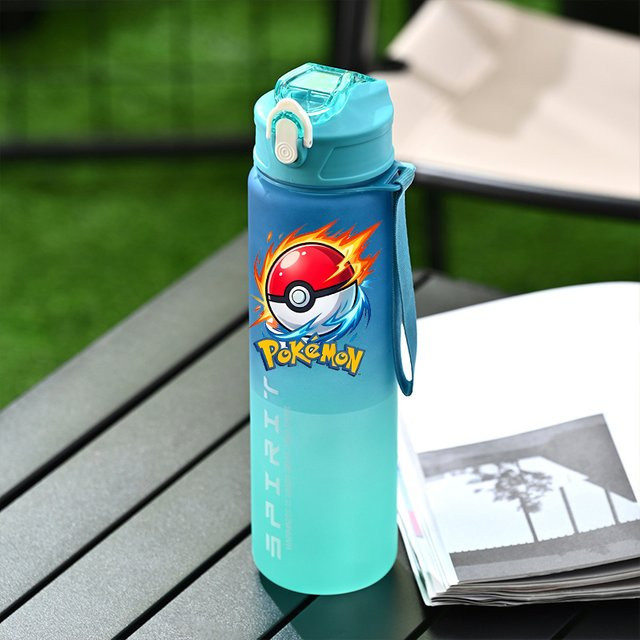 Keeppley Pokemon Trinkflasche für Kinder, auslaufsichere Sportflasche mit Flip-Verschluss, transparent, 800 ml - Bild 1