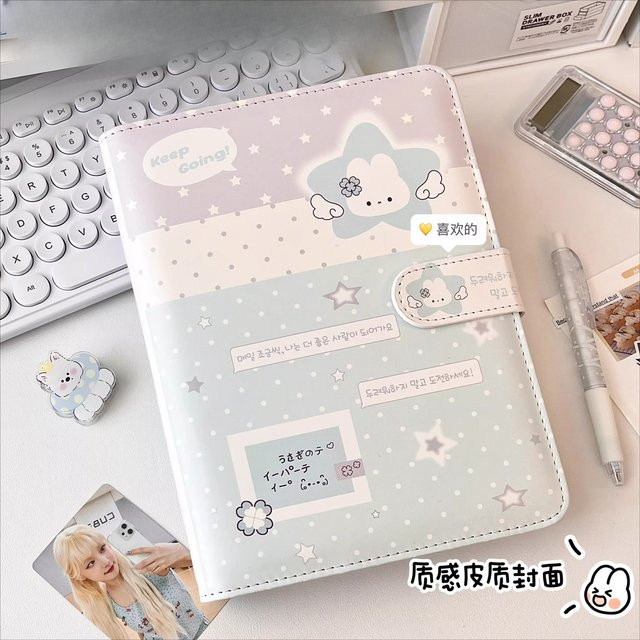 HITUZE Hasen-Kartenalbum A5 aus PU-Leder in Multicolour mit 4-Fächer-Ringbuch zur Aufbewahrung von Polaroid-Fotos und Kpop-Fotokarten - Bild 1