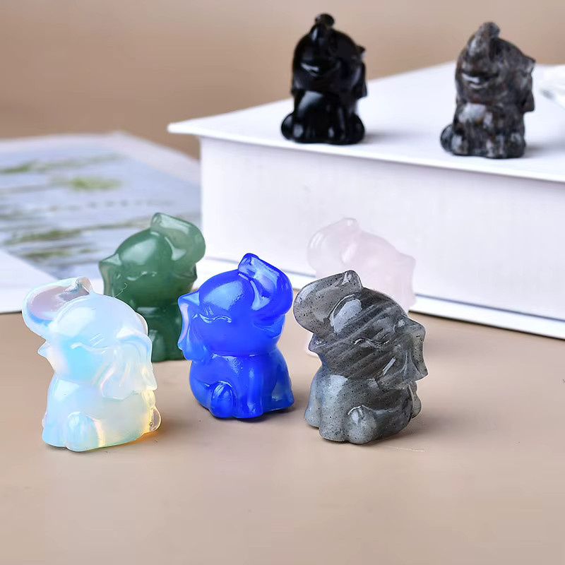 Natürlicher Kristall-Elefant als Worry Stone in Schwarz und Multicolour, handgeschnitzter Stein zur Dekoration - Bild 2