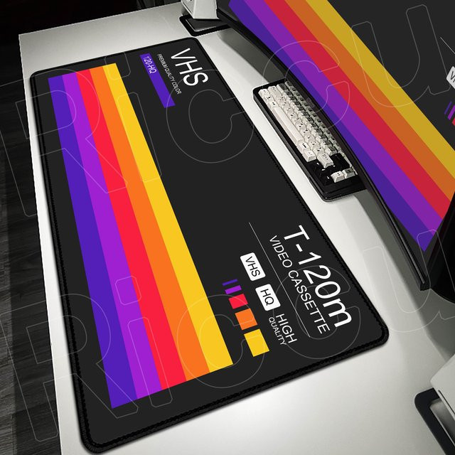 Riccu Retro-Stil VHS Gaming-Mauspad in Multicolour, B/T: 120 x 60 cm, rutschfeste Schreibtischunterlage für Tastatur und Laptop - Bild 1
