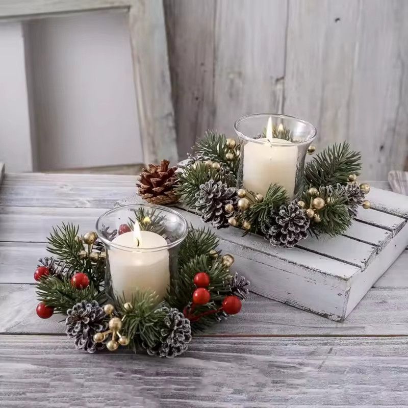 ZQNYCY Weihnachtskerzenhalter mit künstlichen Tannenzweigen und Beeren in Gold zur Tischdekoration - Bild 2