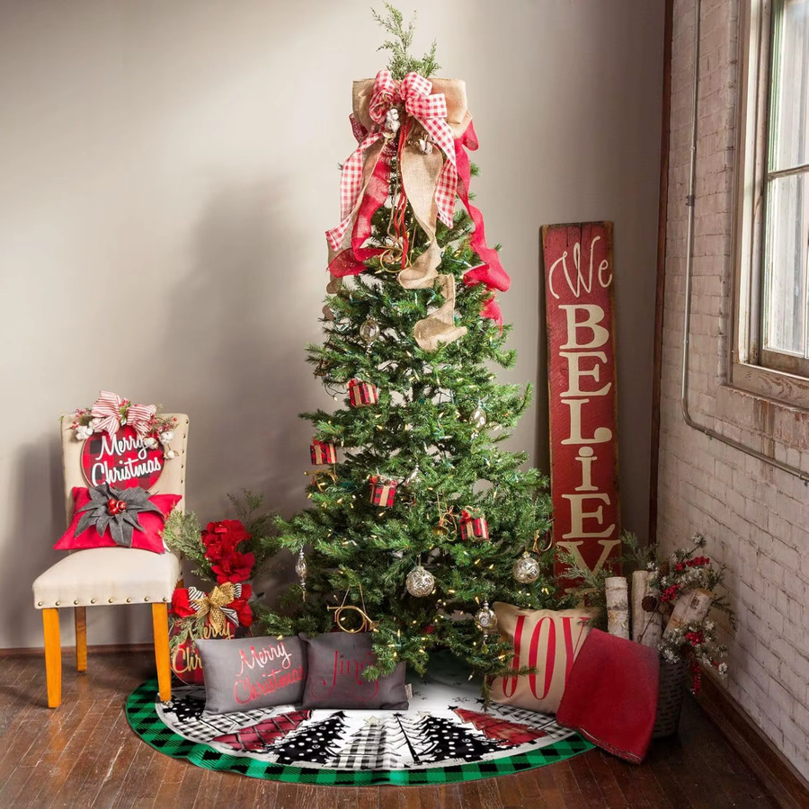 VIKAMA Weihnachtsbaumrock im Grünen und Schwarzen Büffelkaro-Design für deine festliche Winterdekoration - Bild 5