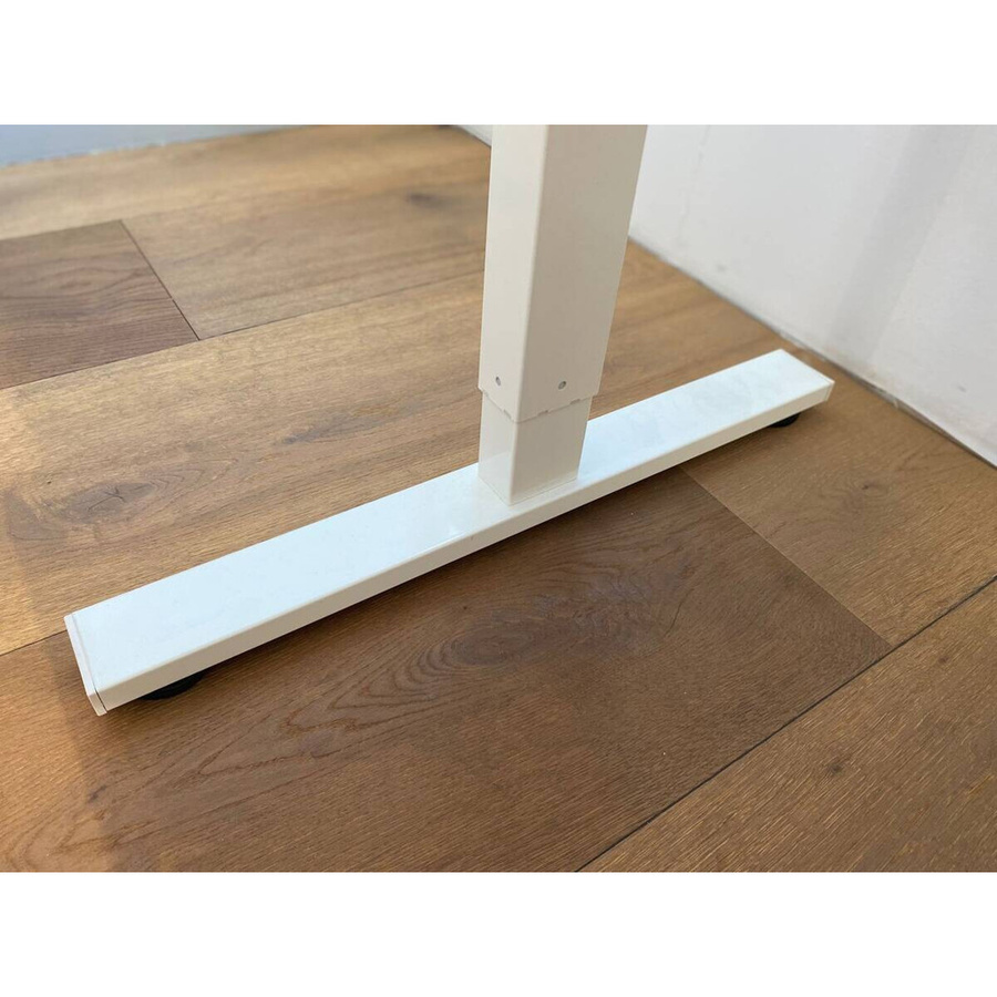 Schildmeyer Schreibtisch Torge elektrisch höhenverstellbar in Mattweiß mit Eiche-Optik B/H/T: 138 x 117,2 x 60 cm - Bild 4