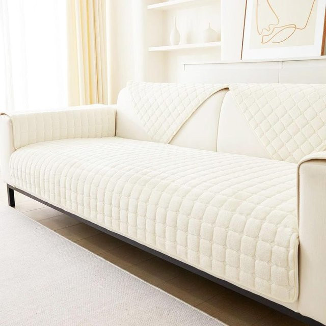 HOMEMOTION Sofabezug aus weichem Plüsch in Beige, rutschfester Schonbezug für dein Sofa, B/B: 90 x 180 cm - Bild 1
