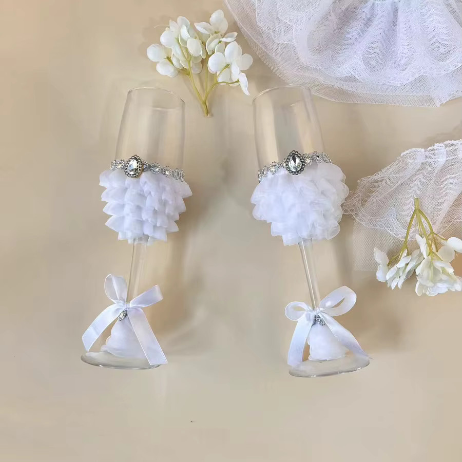TRUE LOVE GIFT 2-teiliges Champagnerglas-Set mit Schleife und herzförmigem Design in Transparent und Weiß - Bild 2