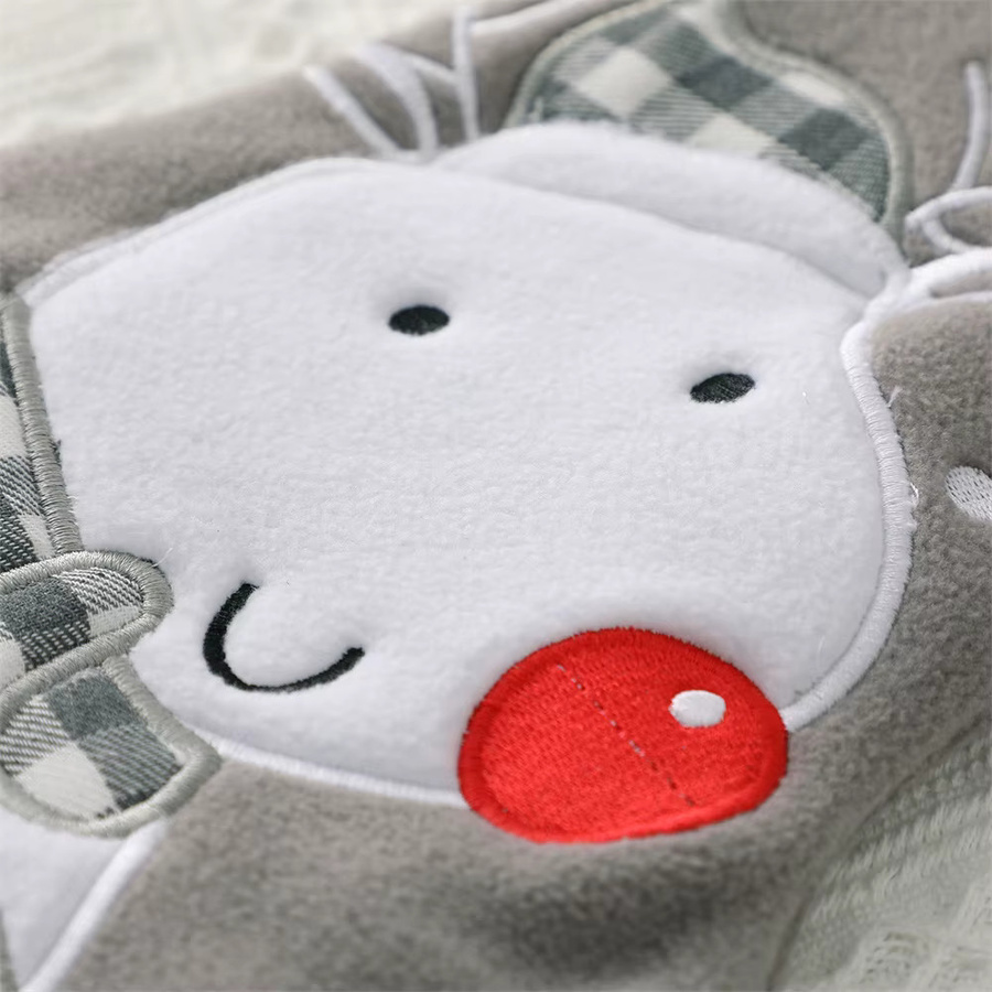 DYSHAYEN Fleece-Weihnachtsstrumpf für Kinder in Grau mit Tier-Applikationen, Hänge-Weihnachtsdekoration - Bild 2
